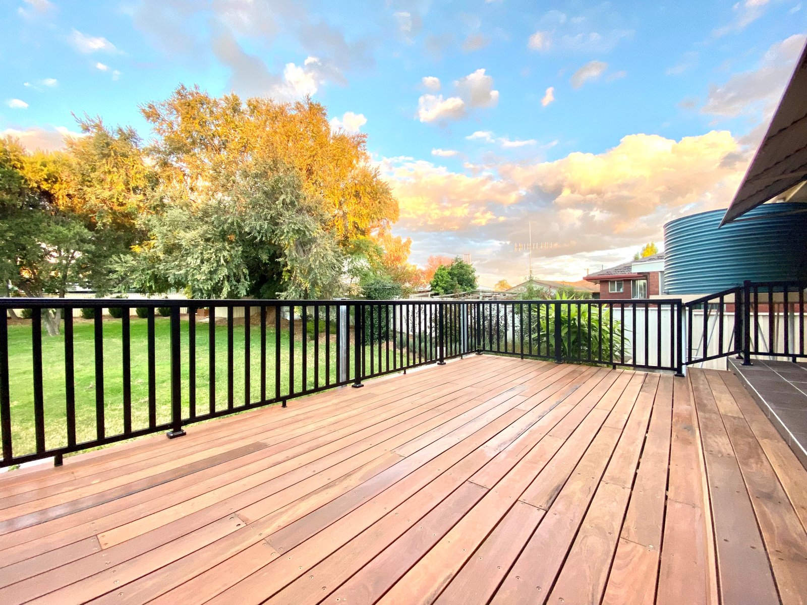 32 Minnamurra Crescent TAMWORTH 10