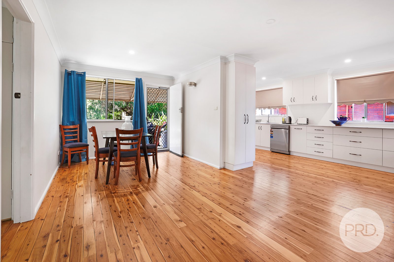 32 Minnamurra Crescent TAMWORTH 3