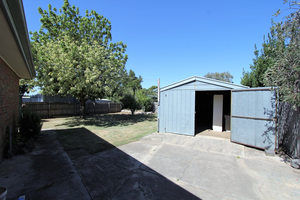 32 Montgomery Street WENDOUREE 10