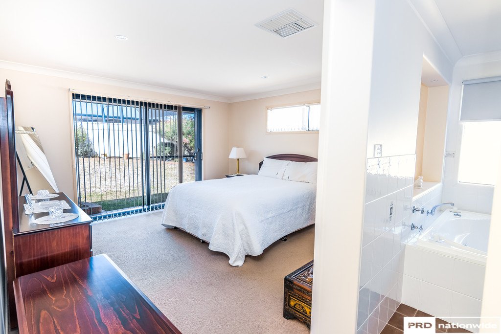 32 Morilla Street TAMWORTH 4