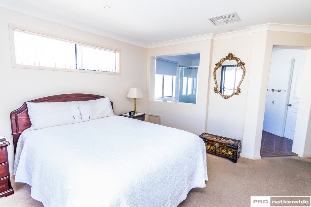 32 Morilla Street TAMWORTH 5