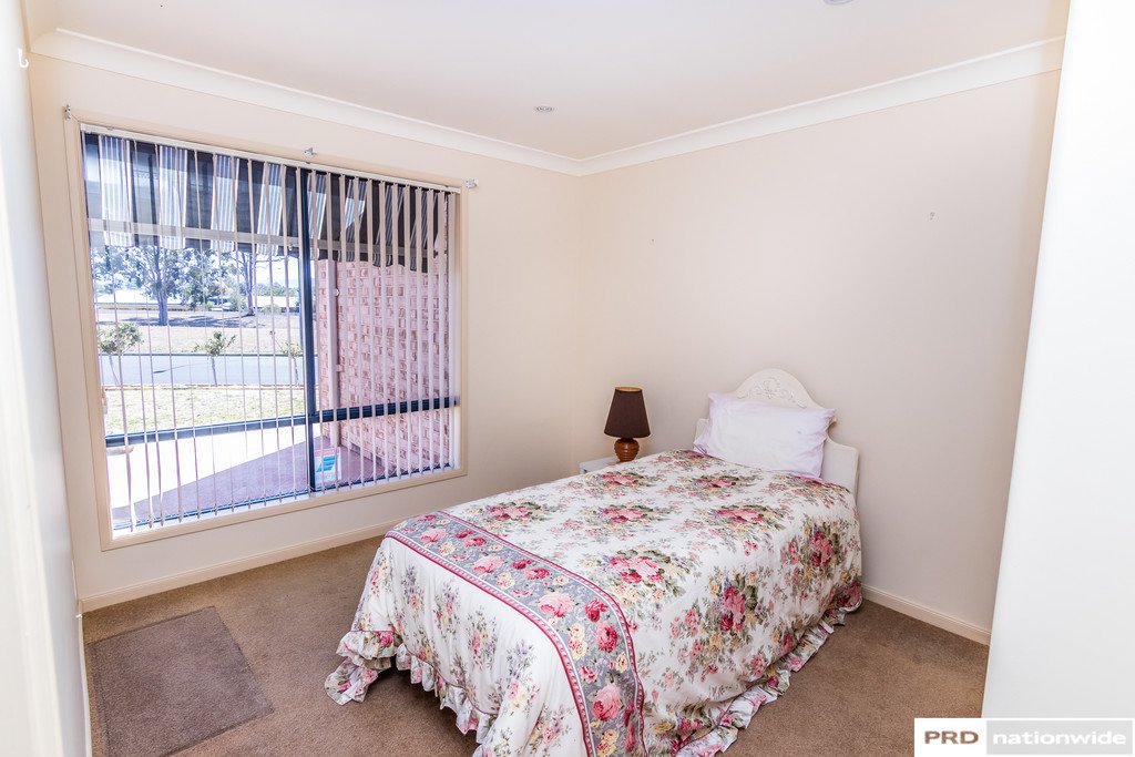 32 Morilla Street TAMWORTH 9