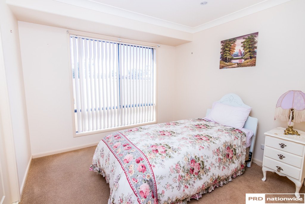 32 Morilla Street TAMWORTH 10