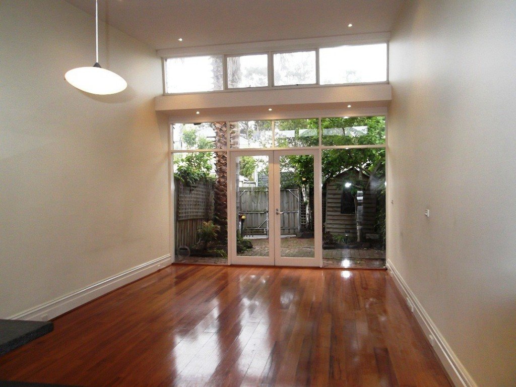 Gallery: 32 Mountain Street