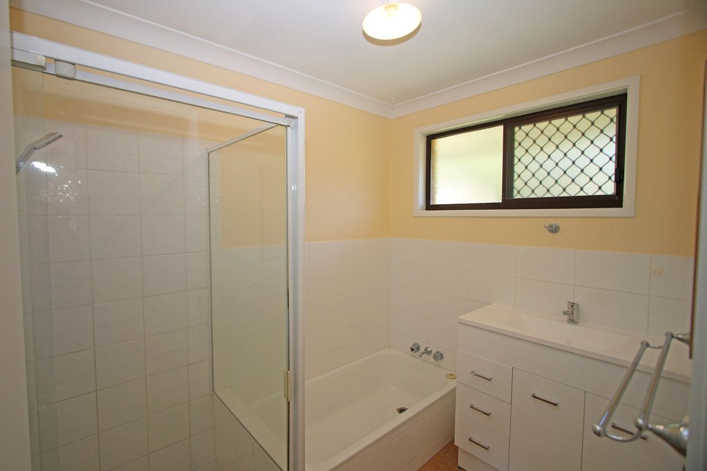 32 Murrumba Drive ASHMORE 9
