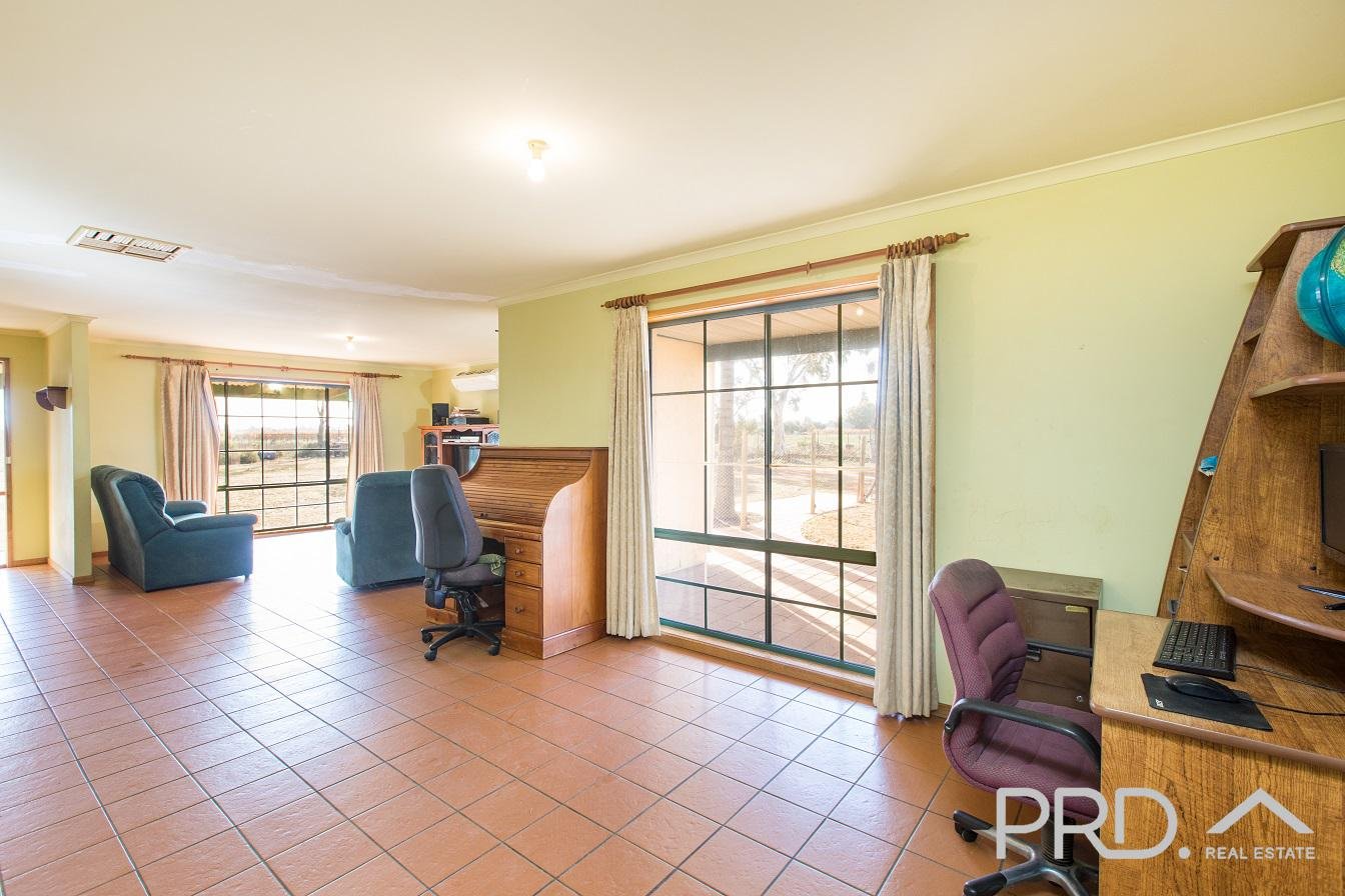 32 Myall Lane MERBEIN 9