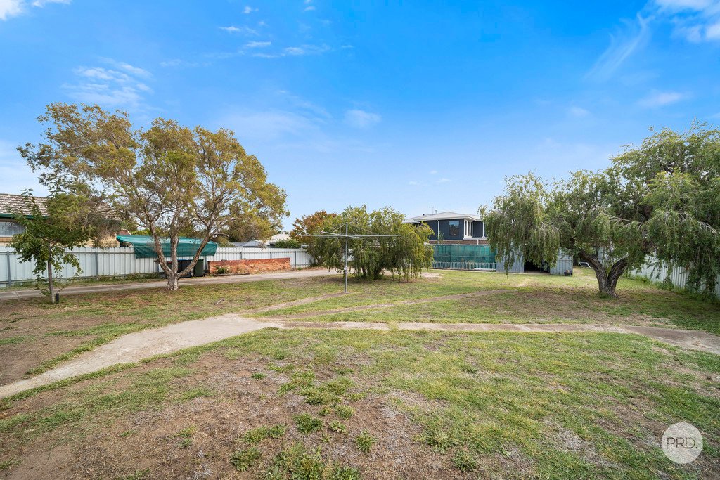 32 Neale Street KENNINGTON 8