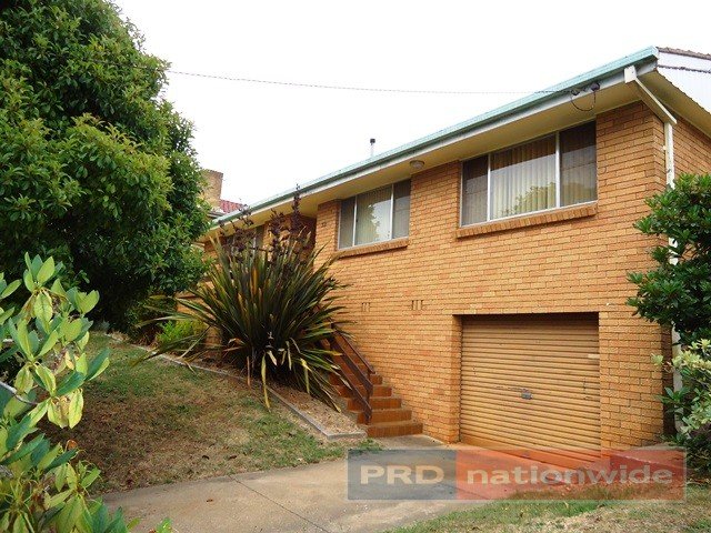 32 Nellis Street BATLOW 2