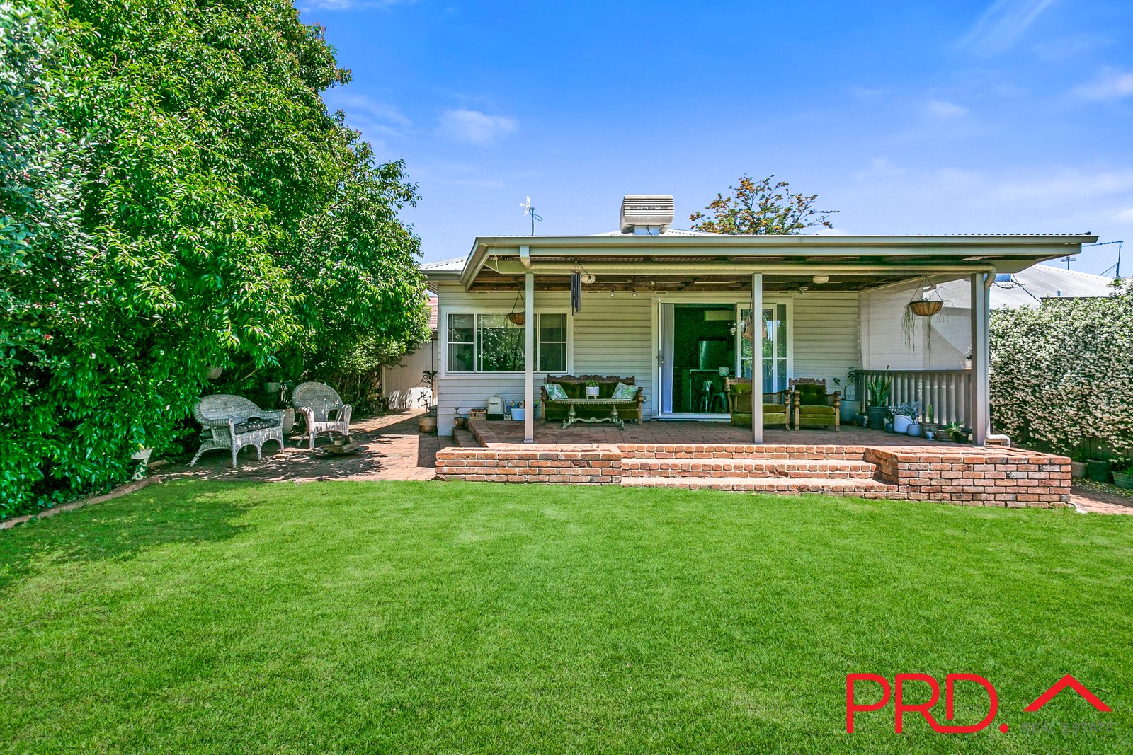 32 North Street TAMWORTH 14