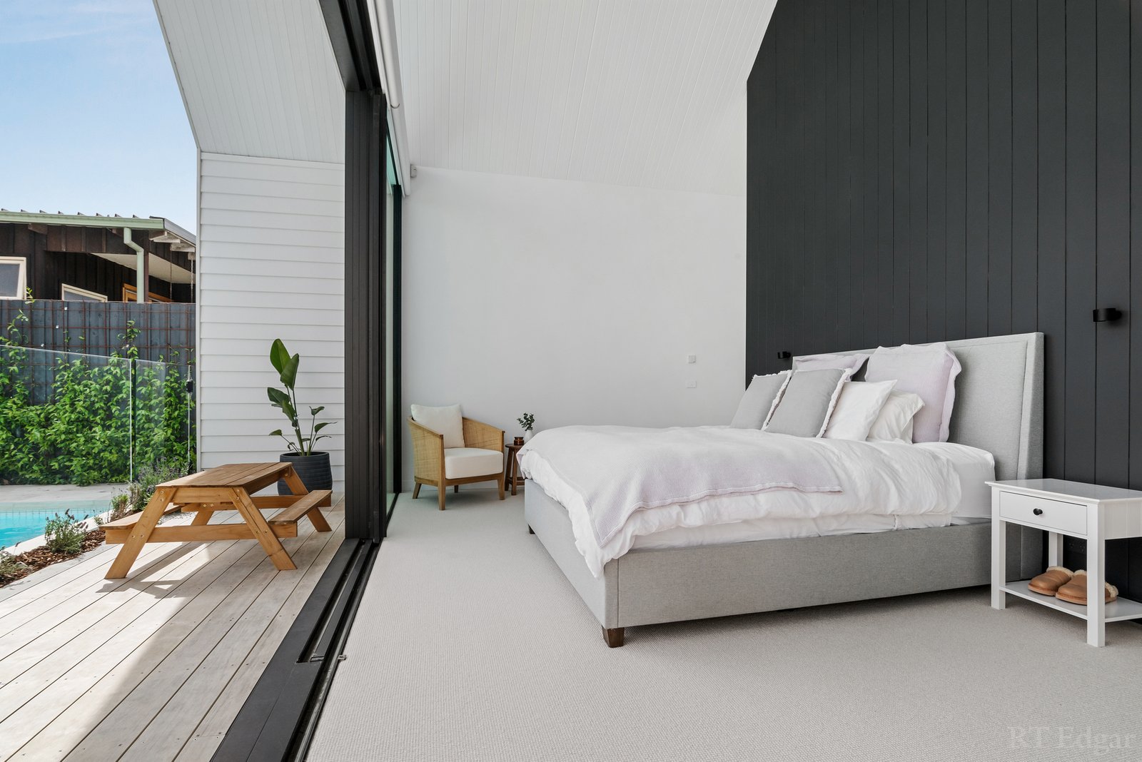 Real Estate and Property in 32 Northcliffe Road, Edithvale, VIC