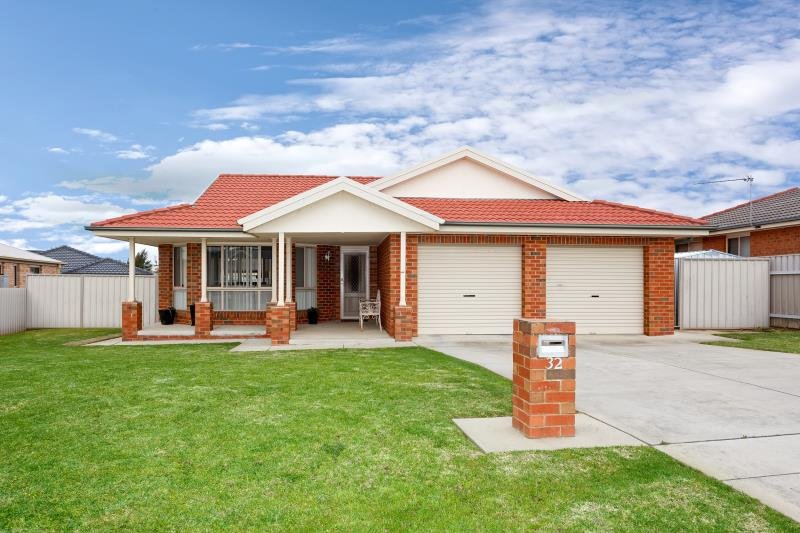 32 Nunkeri Street GLENFIELD PARK 1