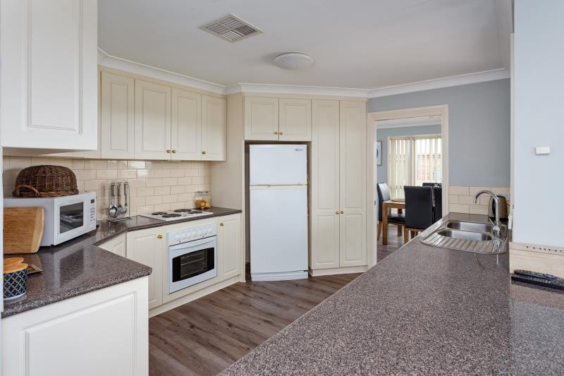 32 Nunkeri Street GLENFIELD PARK 4