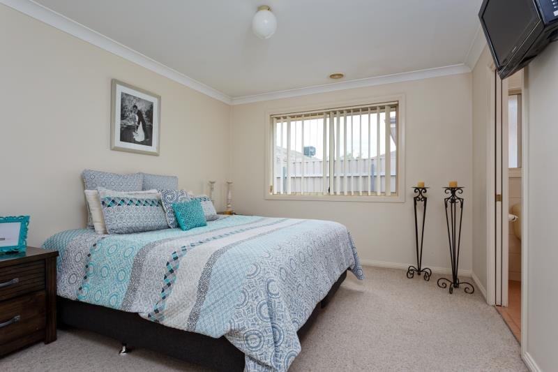 32 Nunkeri Street GLENFIELD PARK 6