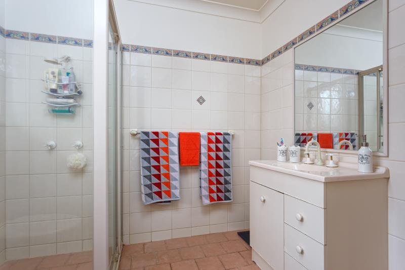 32 Nunkeri Street GLENFIELD PARK 8