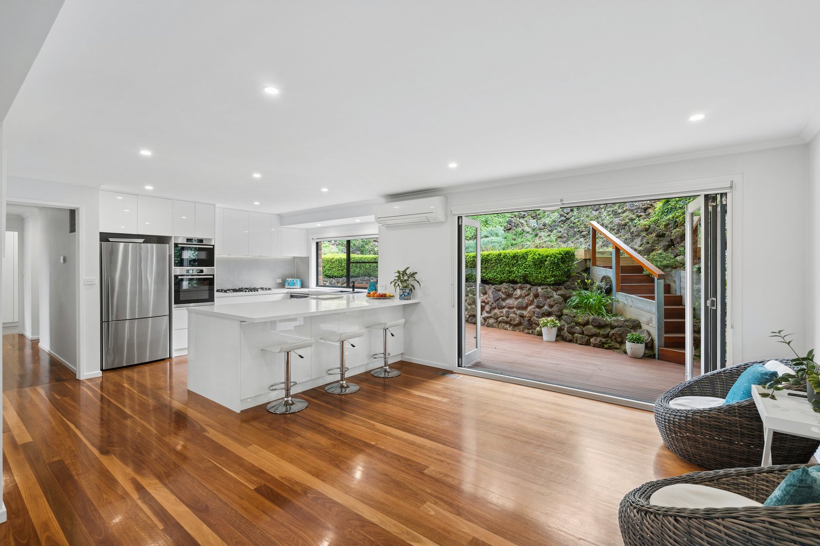 Gallery: 32 Oakbank Avenue