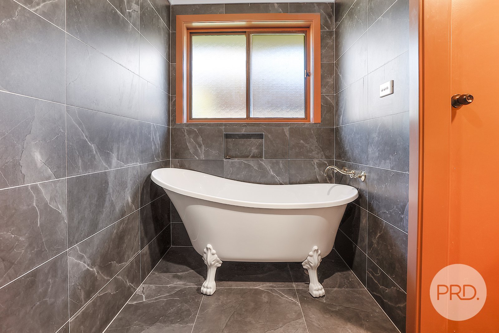 32 Panorama Road TAMWORTH 7