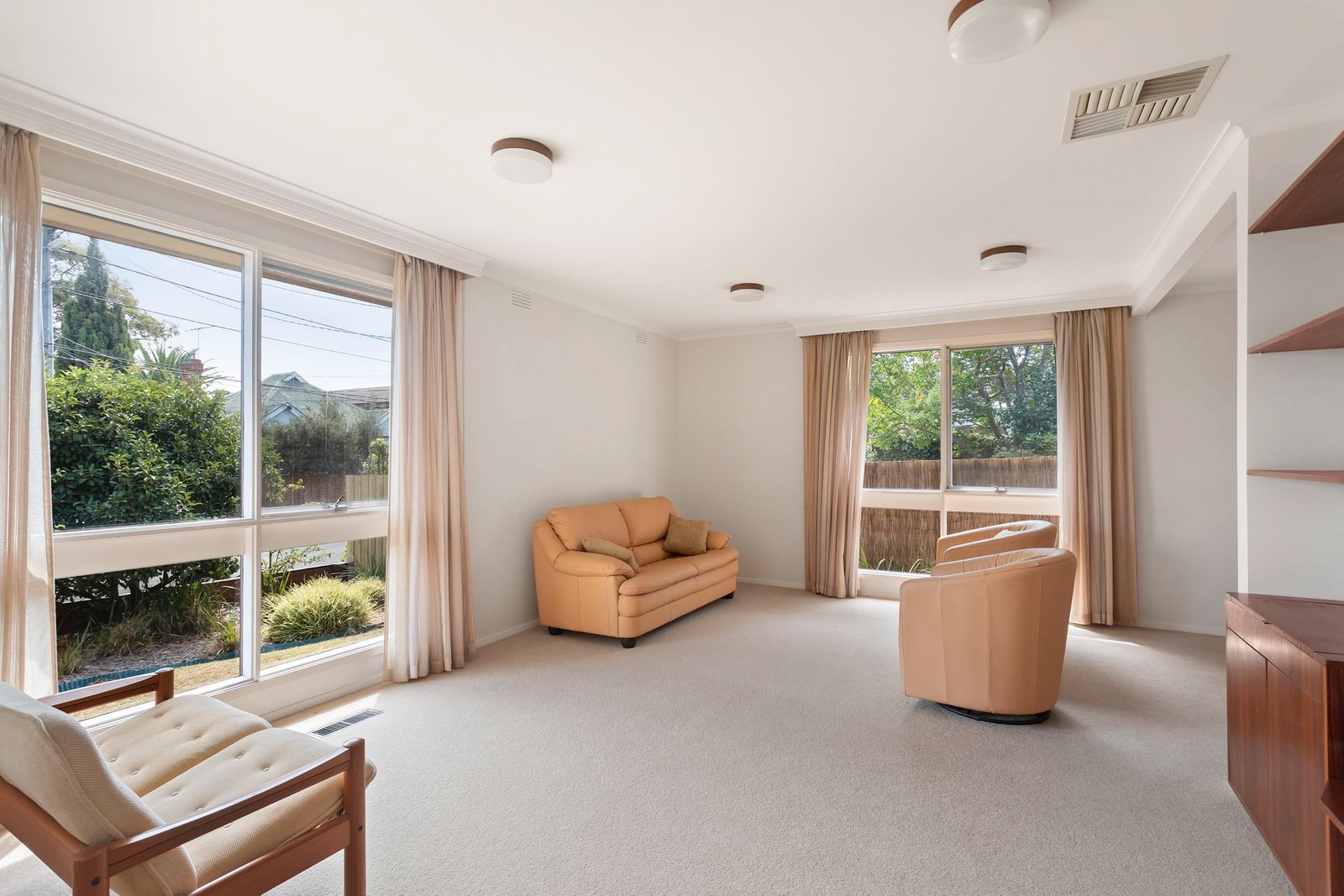 Real Estate and Property in 32 Park Street, Elsternwick, VIC