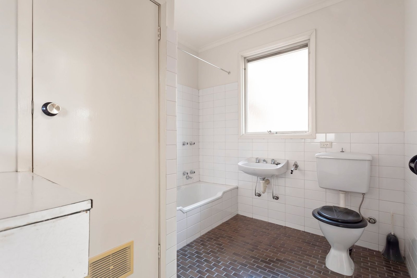 Real Estate and Property in 32 Park Street, Elsternwick, VIC