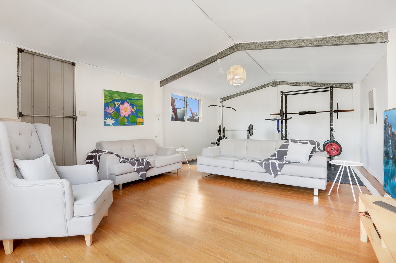 32 Parkside Drive DAPTO 8