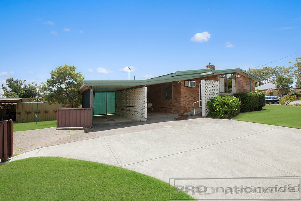 32 Pasedena Crescent BERESFIELD 2