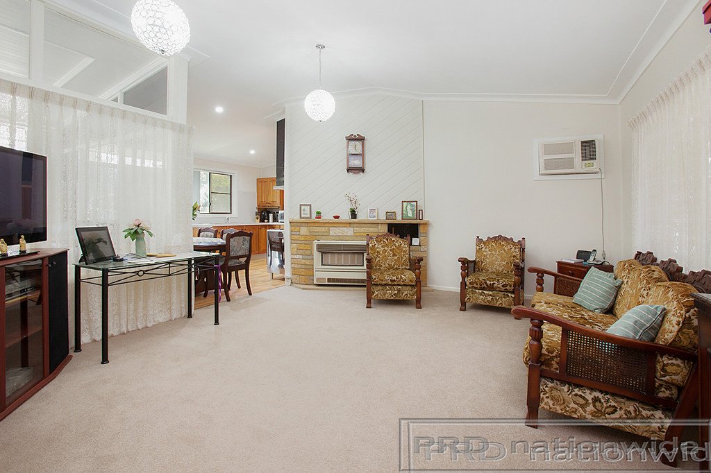 32 Pasedena Crescent BERESFIELD 6