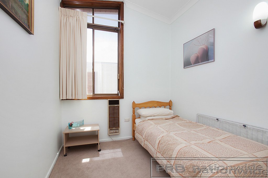32 Pasedena Crescent BERESFIELD 15