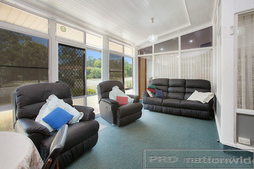 32 Pasedena Crescent BERESFIELD 10