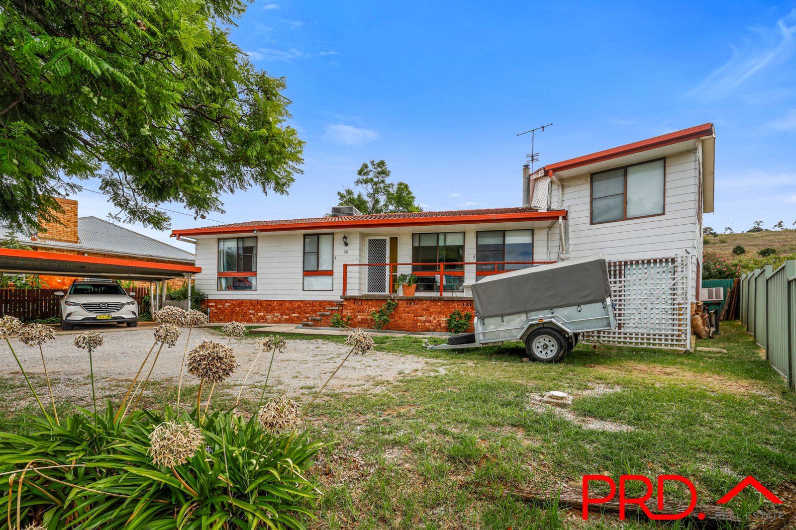 32 Peel Street TAMWORTH 2