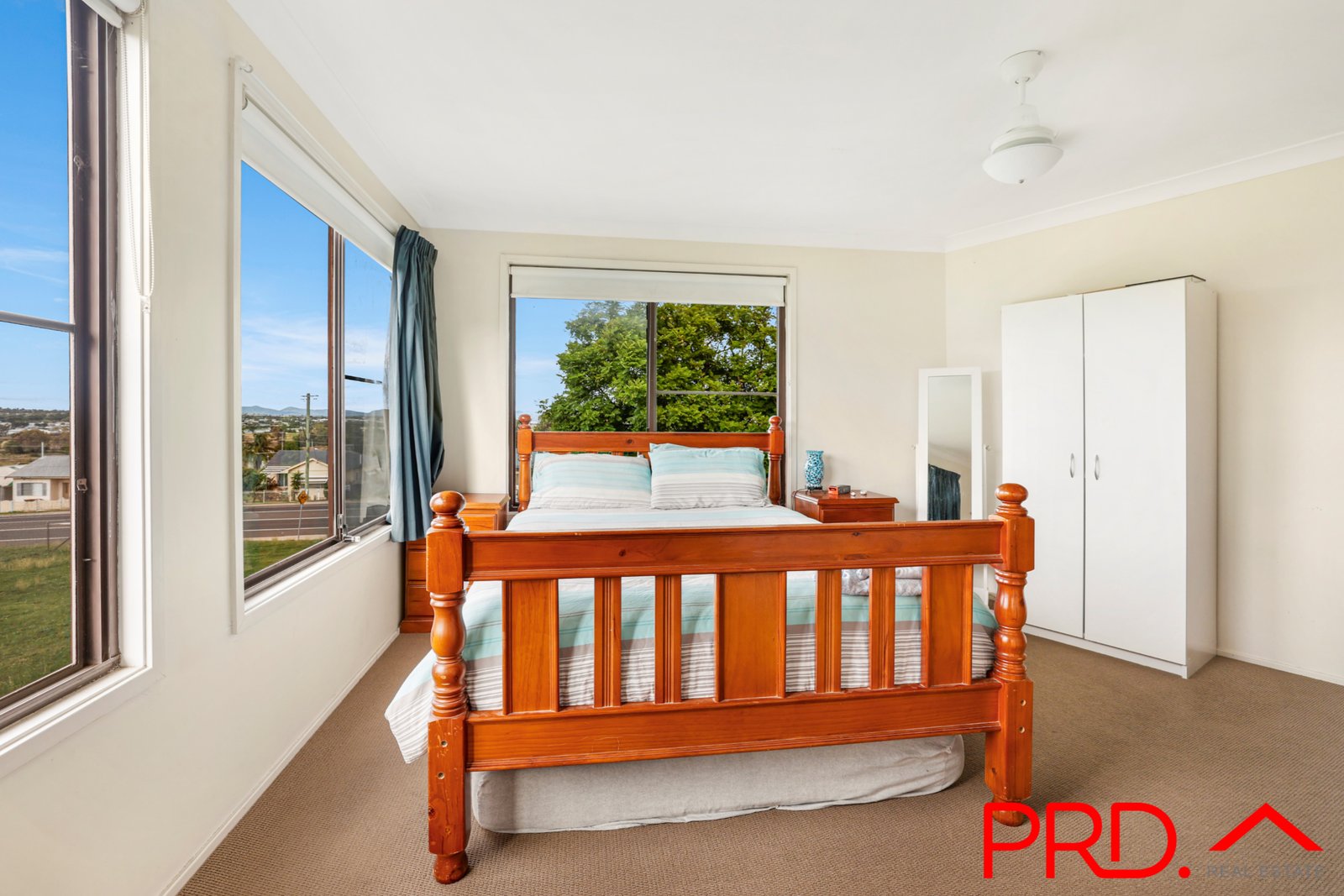 32 Peel Street TAMWORTH 8