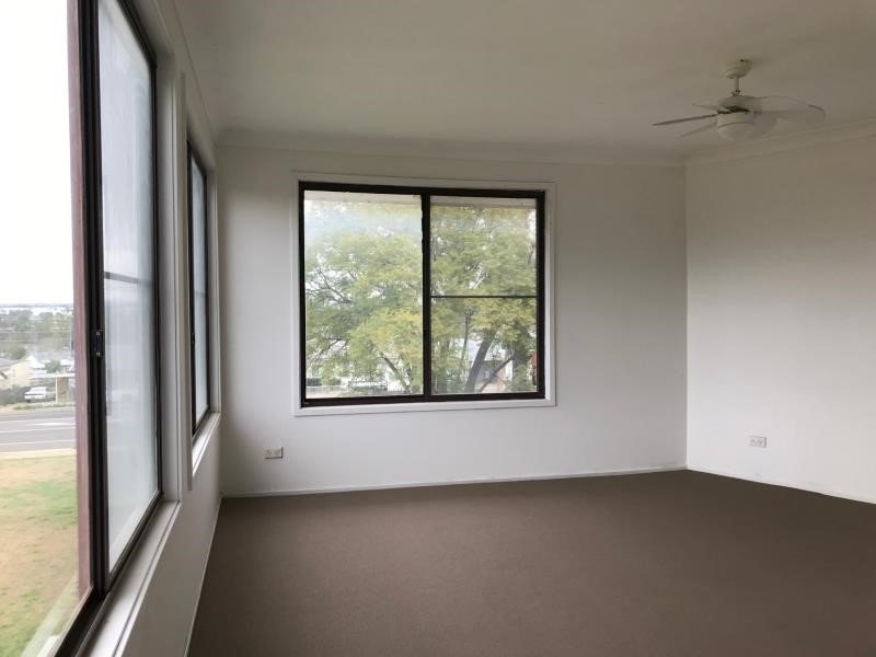 32 Peel Street TAMWORTH 6