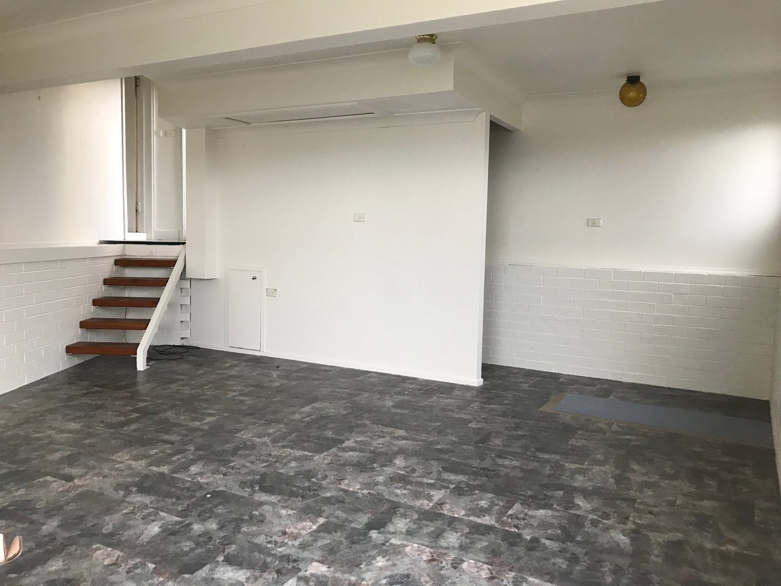 32 Peel Street TAMWORTH 9