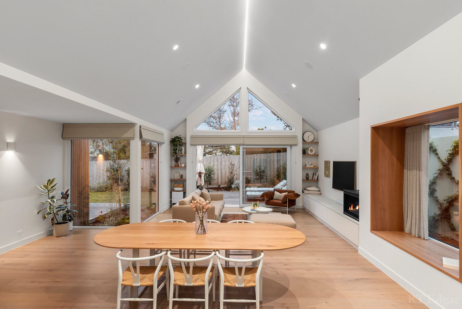 Real Estate and Property in 32 Phelan Street, Point Lonsdale, VIC