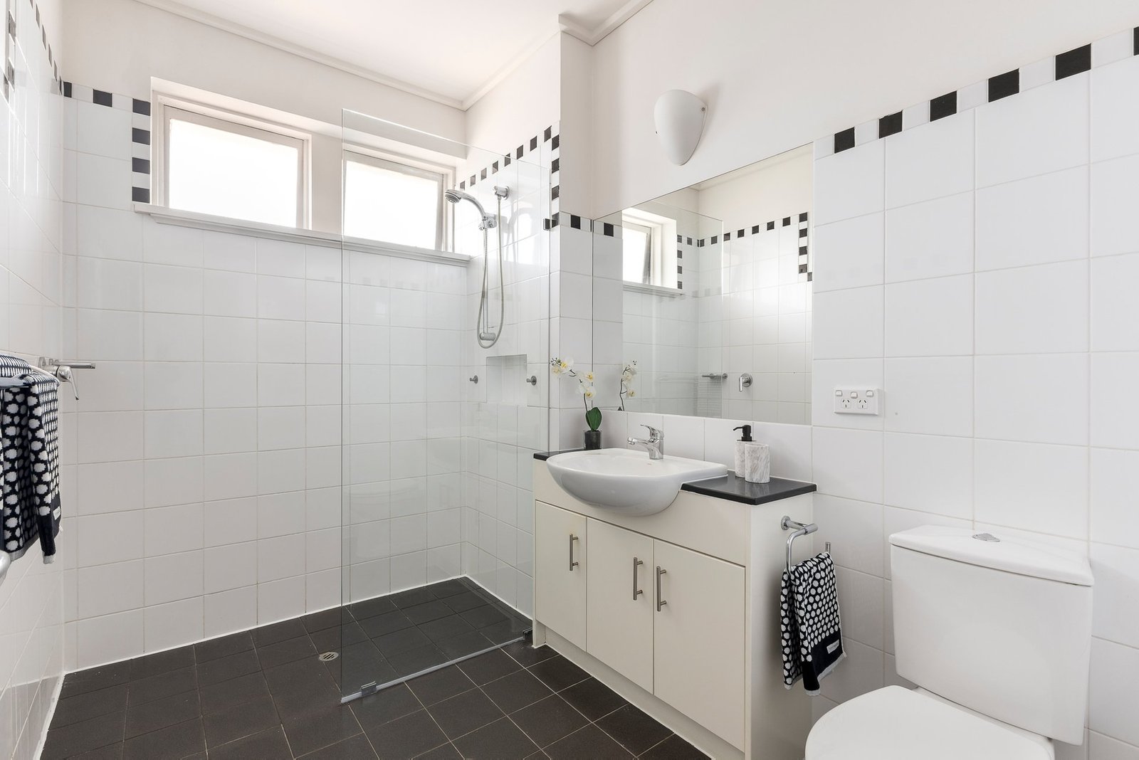 Gallery: 3/2 Pilley Street
