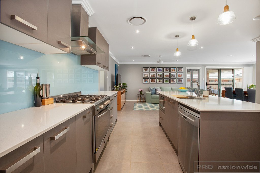 32 Portabello Crescent THORNTON 3