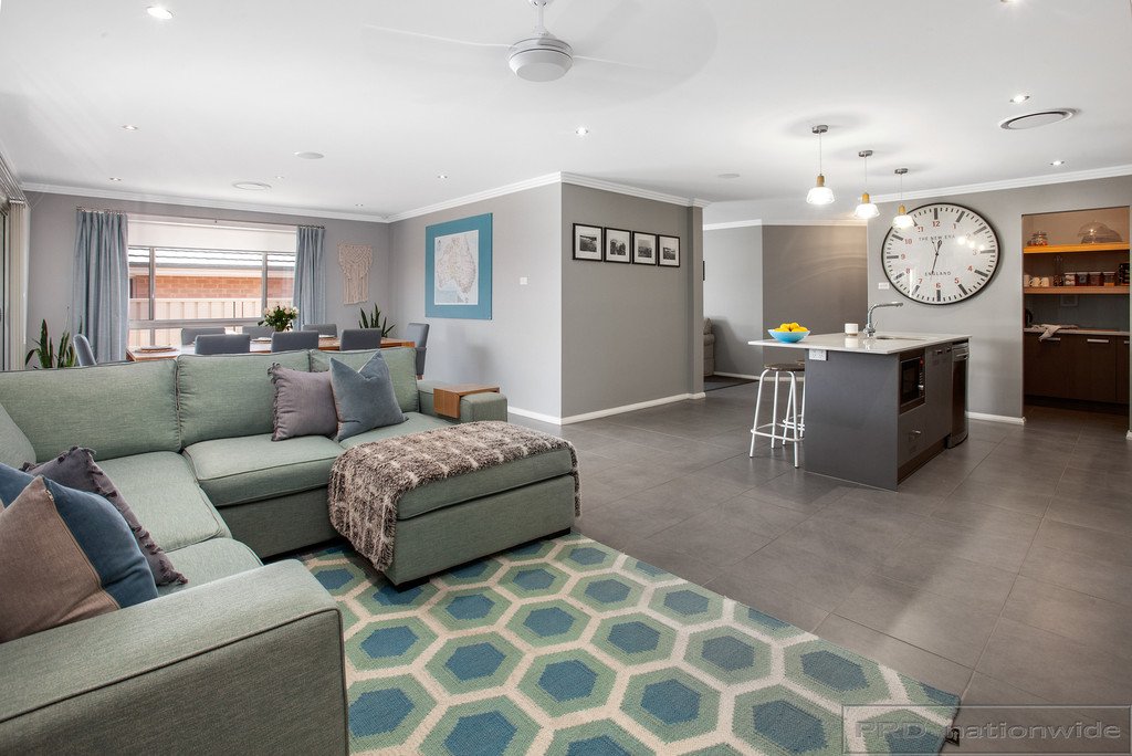 32 Portabello Crescent THORNTON 7