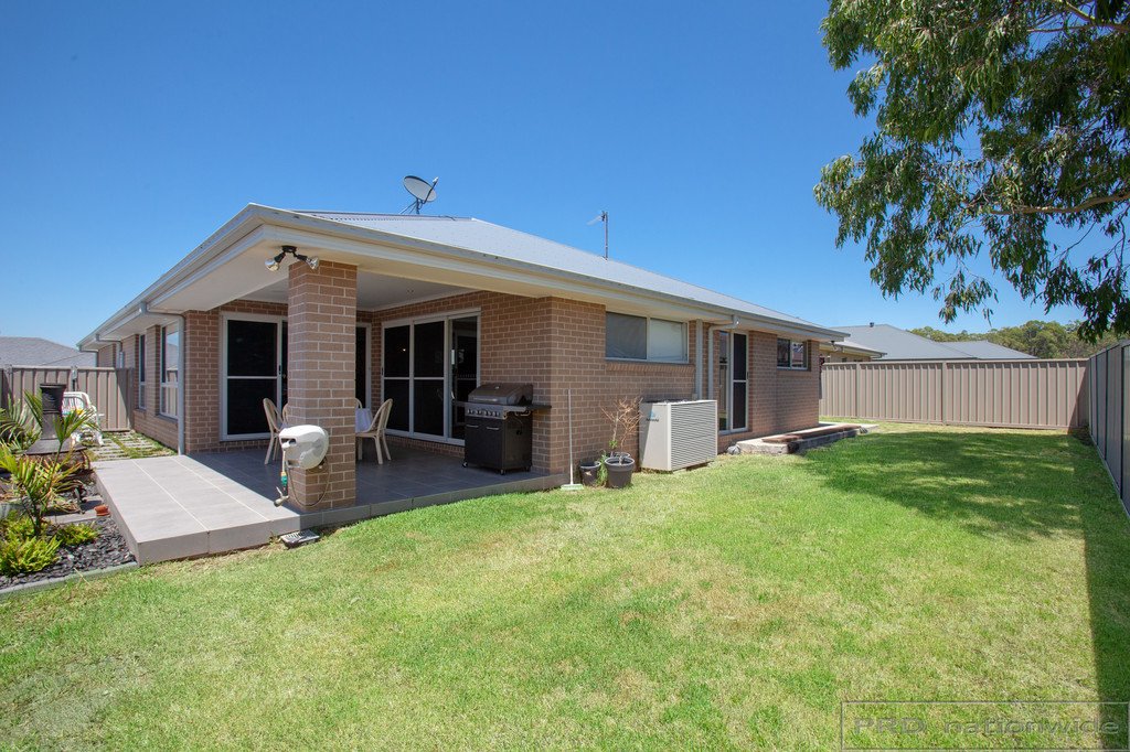 32 Portabello Crescent THORNTON 25