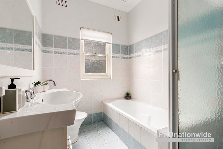 32 Princes Street MORTDALE 9