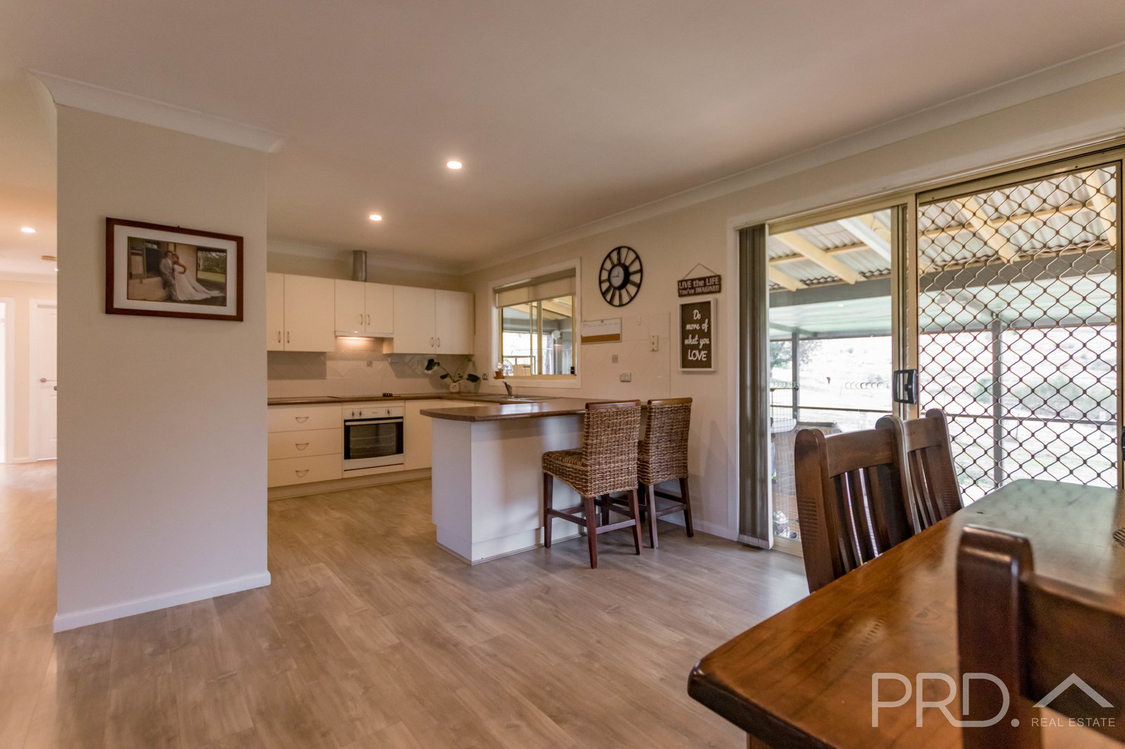 32 Quartz Street ADELONG 7