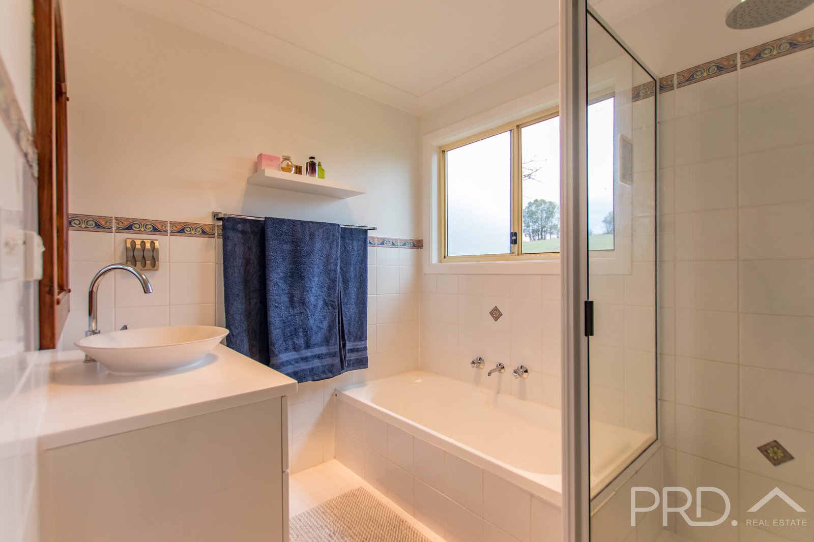 32 Quartz Street ADELONG 13