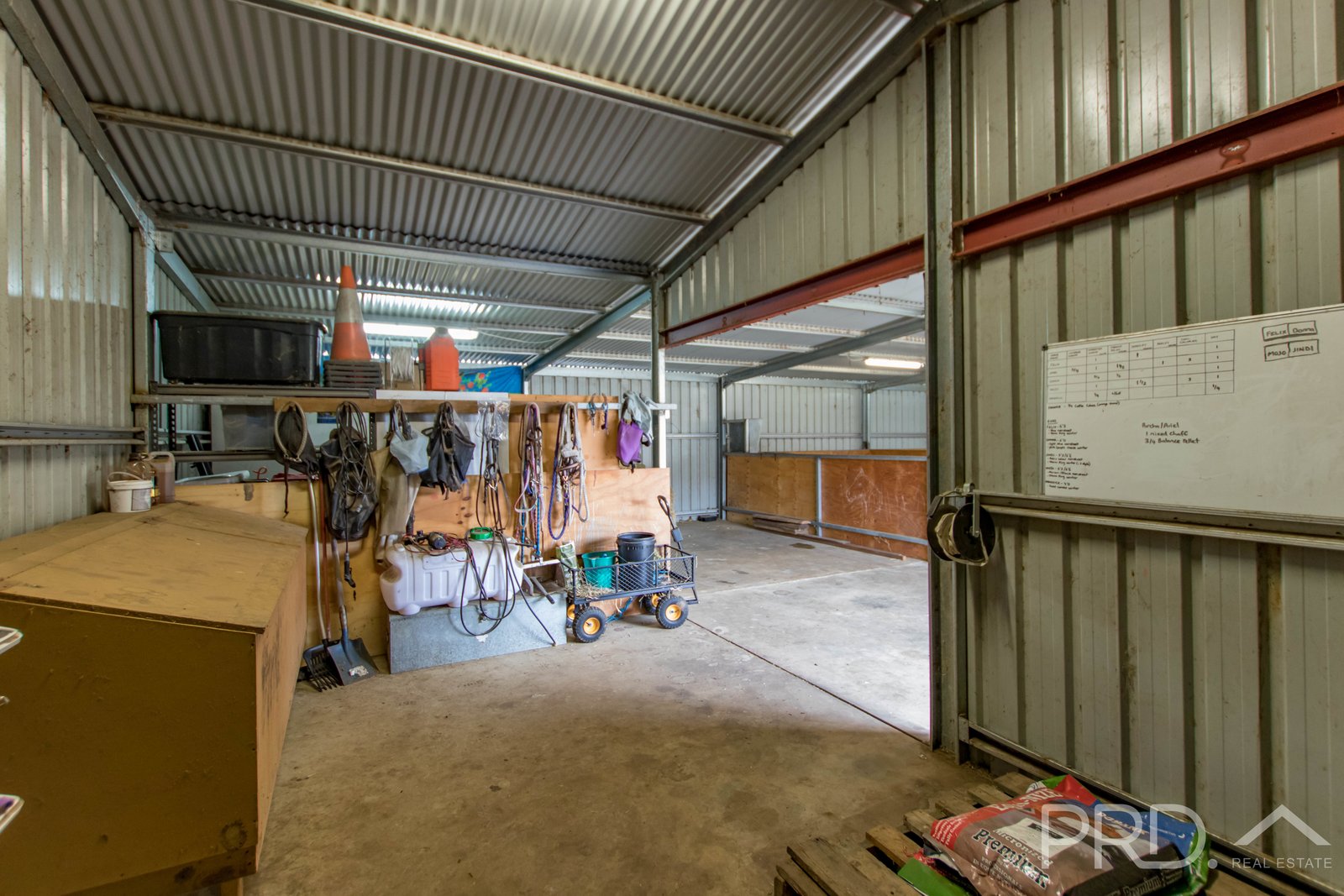 32 Quartz Street ADELONG 23