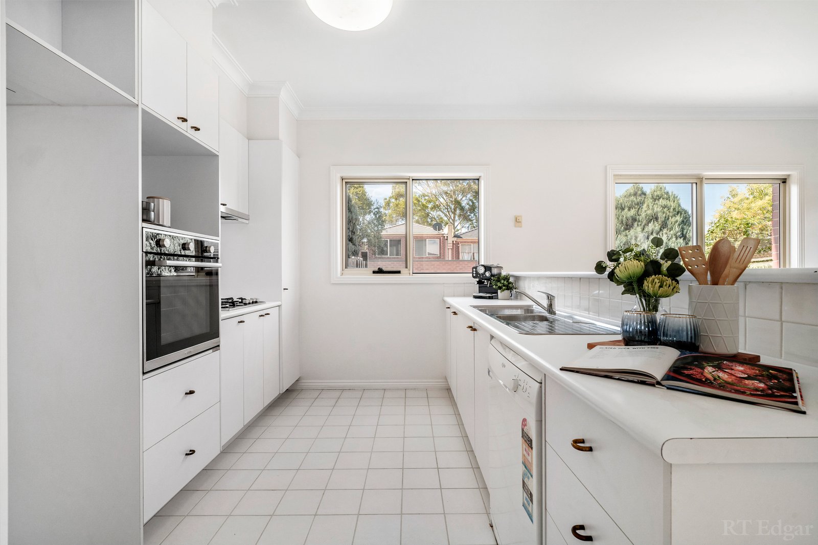 Real Estate and Property in 32 Ray Drive, Balwyn North, VIC