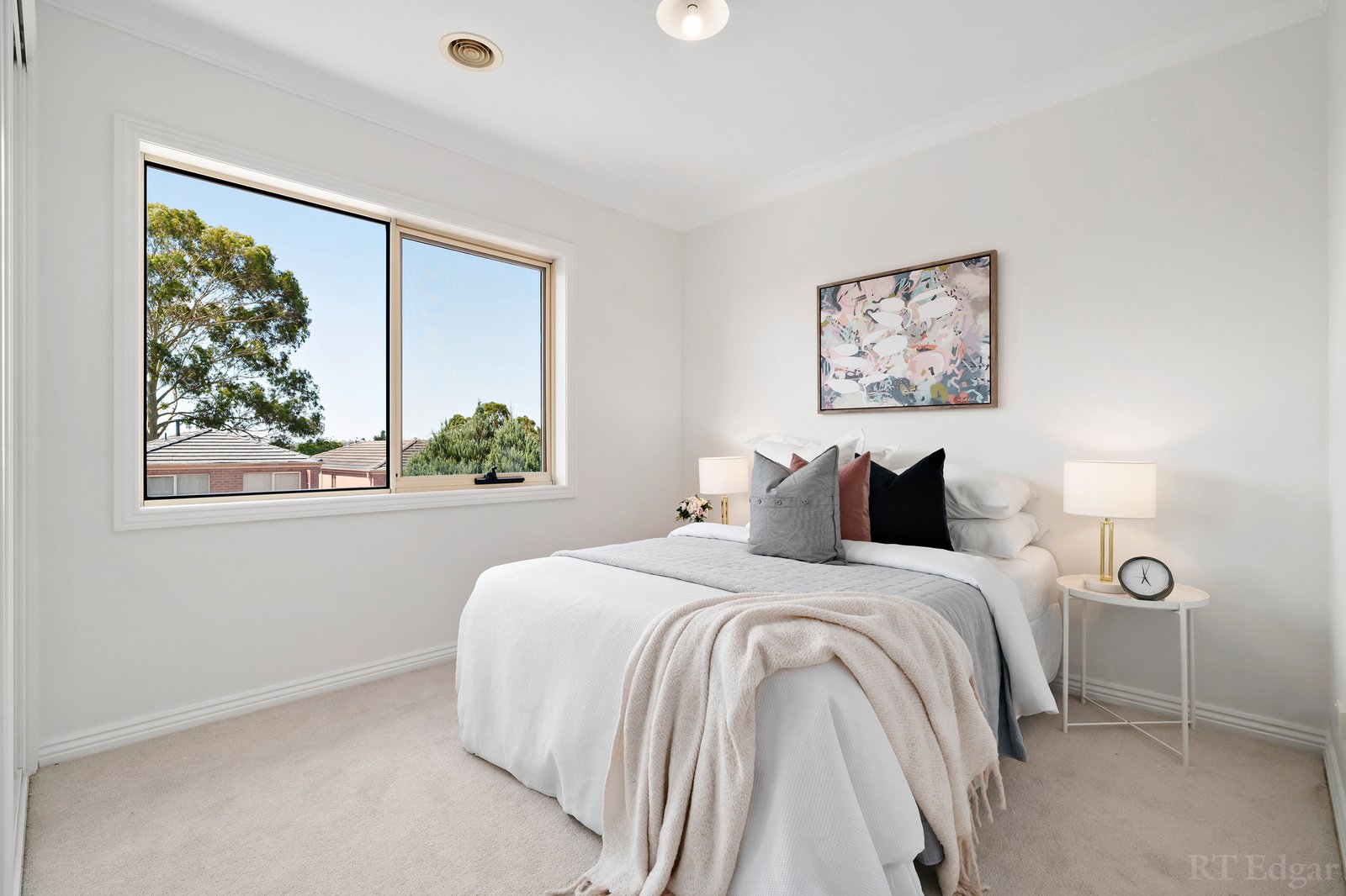 Real Estate and Property in 32 Ray Drive, Balwyn North, VIC