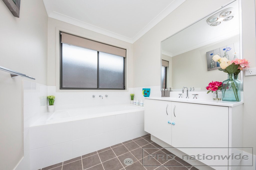 32 River Oak Avenue GILLIESTON HEIGHTS 21