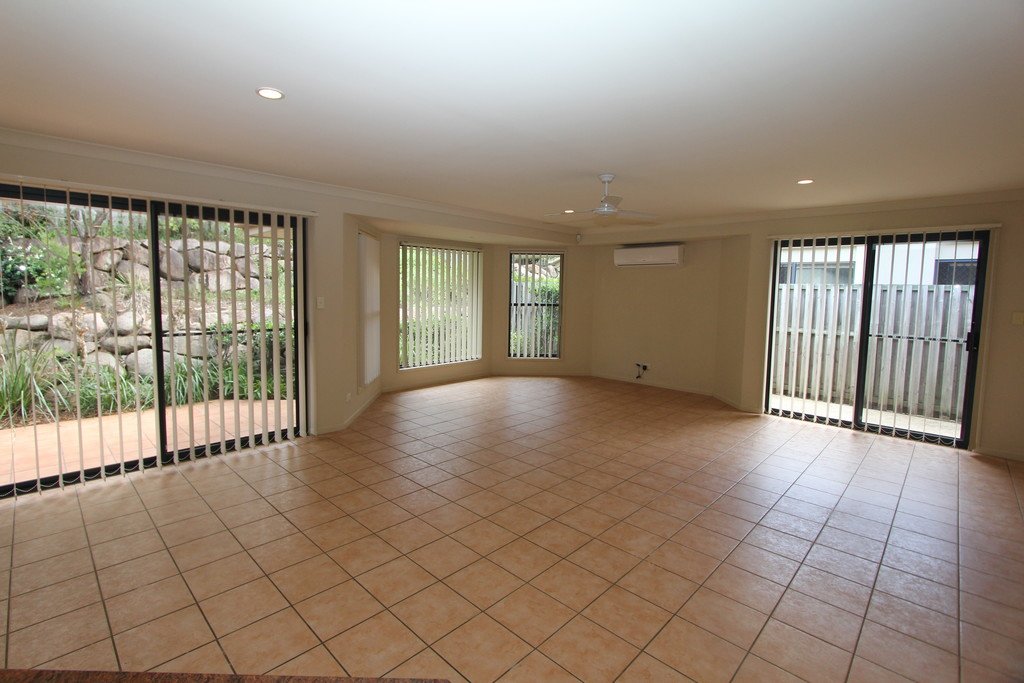 32 Riverwood Drive ASHMORE 2