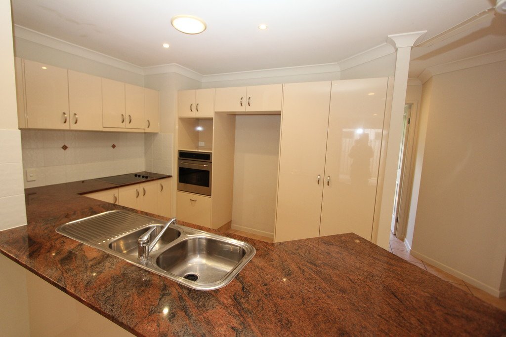 32 Riverwood Drive ASHMORE 4