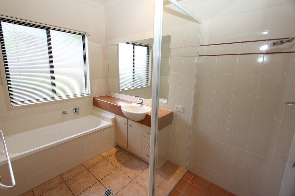 32 Riverwood Drive ASHMORE 12