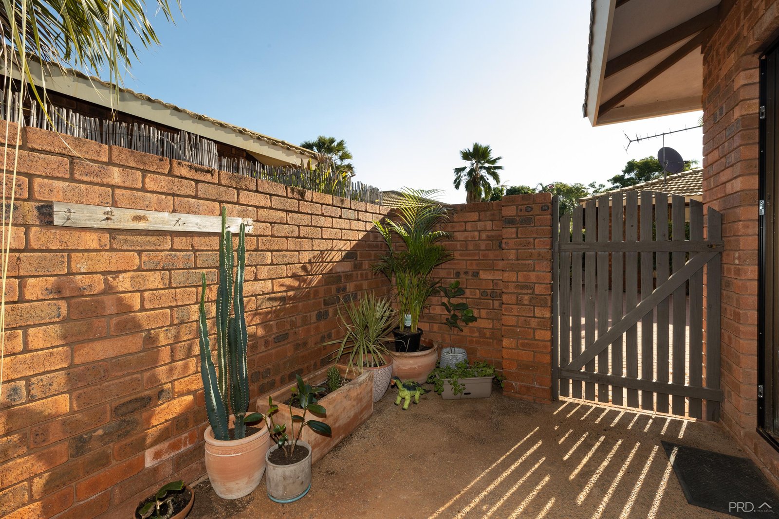 3/2 Robert Street BROOME 12