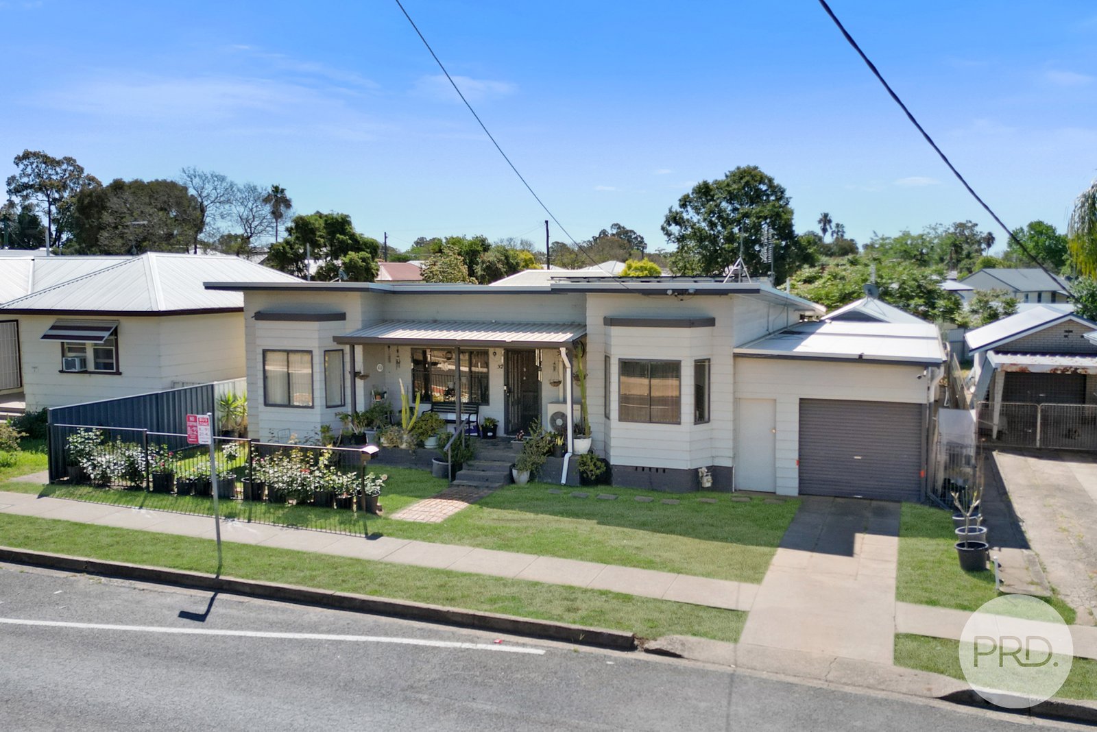 32 Robert Street TAMWORTH 1