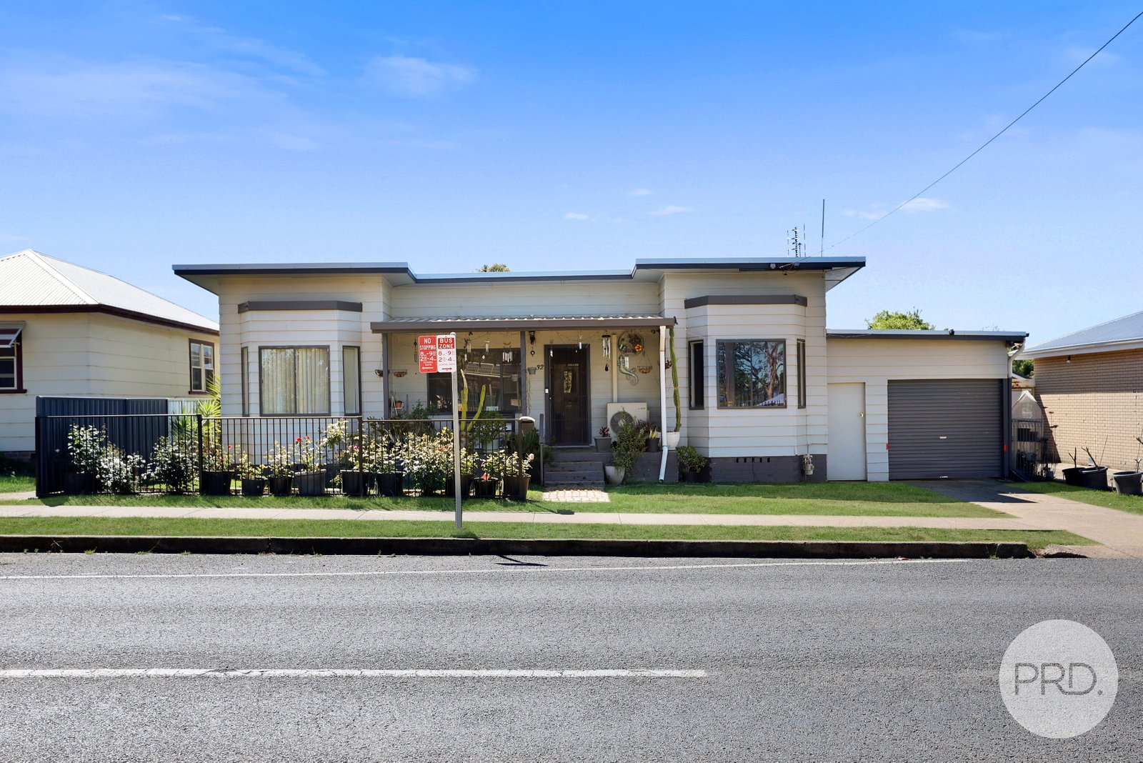 32 Robert Street TAMWORTH 2