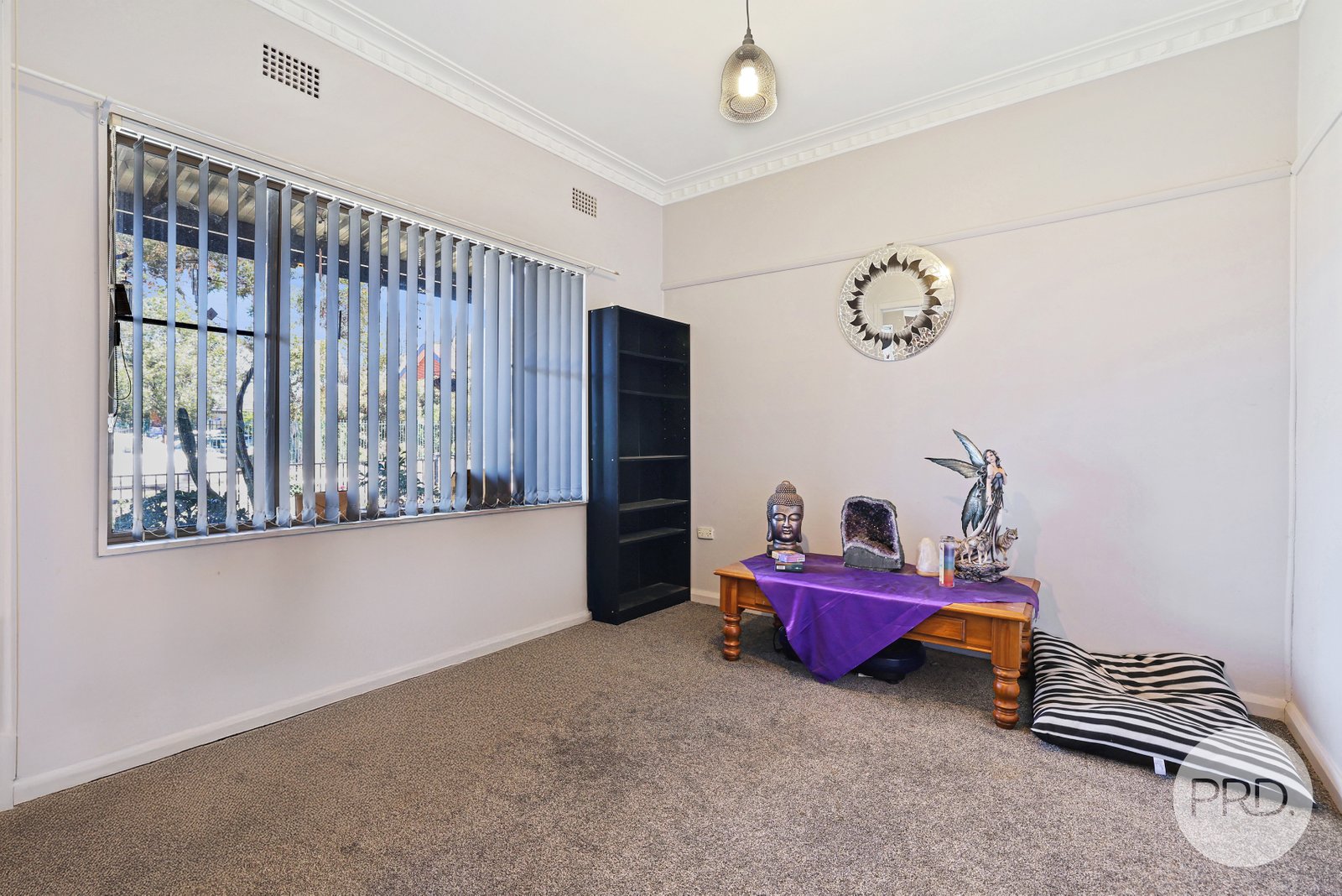 32 Robert Street TAMWORTH 9